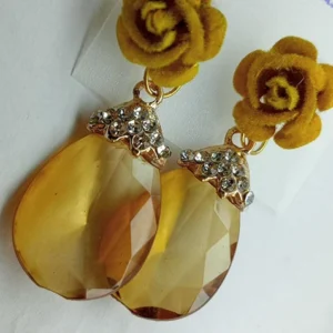 Earrings - P83